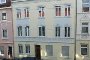 Wir suchen nette Mitbewohner für eine 4-Zimmer-Wohnung mit Balkon in Wuppertal