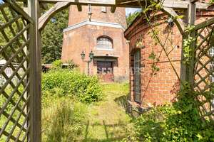 + Wohnen und Arbeiten im Wasserturm, nördl. Hamburg + – Die vollständige Adresse der Immobilie erhältst du vom Anbieter., 25421 Pinneberg – Vorschaubild 2
