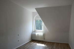 !!! 3,5 RAUM DG -  WOHNUNG , IN RUHIGER, GESUCHTER WOHNLAGE. RENOVIERT UND MODERNISIERT !!! – Virchowstr. 86, 45886 Ückendorf, Gelsenkirchen – Vorschaubild 12