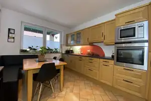 Großzügiges Einfamilienhaus mit Einliegerwohnung + separatem Ferienhaus in beliebter Wohnsiedlung (c – Müritz (Kreis) – Vorschaubild 11