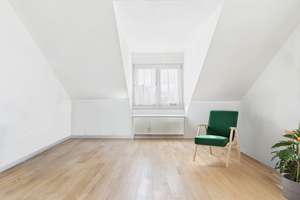 Dachgeschosswohnung in Oberfürberg mit Balkon und großem Hobbyraum – 90768 Oberfürberg, Eschenau, Fürth – Vorschaubild 3