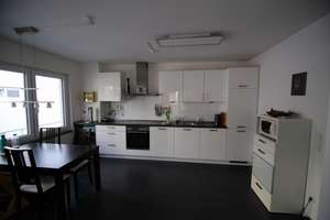 Neuwertige 3-Zimmer-Wohnung mit Terrasse in München Nord - Provisionsfrei - von privat – Caracciolastraße 8a, 80935 Lerchenau-Ost, München – Vorschaubild 3