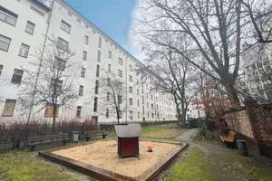 INVESTITION IN DIE ZUKUNFT - GEPFLEGTE & RUHIGE WOHNUNG - MIT SONNIGER LOGGIA & BLICK INS GRÜNE – Heinz-Bartsch-Str. 2 pp, 10407 Prenzlauer Berg, Berlin – Vorschaubild 9