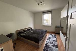 3 Zi Whg Altbauwohnung mit großen Zimmern in Stuttgart-Bad Cannstatt – Die vollständige Adresse der Immobilie erhältst du vom Anbieter., 70374 Schmidener Vorstadt, Stuttgart – Vorschaubild 2