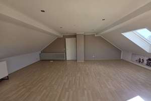 Kurzzeitmiete: Schöne Dachgeschosswohnung mit Balkon & tollem  Weitblick – Die vollständige Adresse der Immobilie erhältst du vom Anbieter., 76149 Neureut, Karlsruhe – Vorschaubild 10