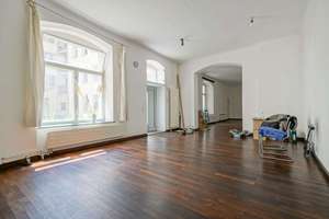 Historisches Flair trifft modernes Wohnen – stilvolle Altbauwohnung in zentraler Lage – Die vollständige Adresse der Immobilie erhältst du vom Anbieter., 10119 Mitte (Ortsteil), Berlin – Vorschaubild 1