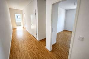 Exklusive Eigentumswohnung inkl. Tiefgaragenstellplatz, Balkon & idyllischer Wasserlage – Die vollständige Adresse der Immobilie erhältst du vom Anbieter., 12527 Grünau, Berlin – Vorschaubild 5