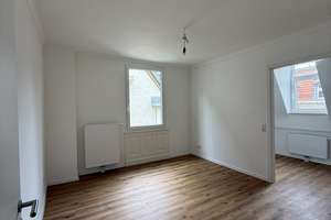 Stilvolle 2,5-Zimmer-Dachgeschosswohnung im Altbaucharme – Erstbezug, mit Balkon, frei – Reinsburgstr. 93, 70176 Rotebühl, Stuttgart – Vorschaubild 9