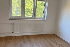 Frisch modernisierte 2-Zimmer-Wohnung mit neuer Küche und Stellplatz in Kiel – Olshausenstraße 97, 24106 Wik, Kiel – Vorschaubild 5