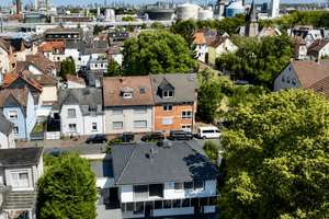 Stadtvilla mit Einliegerwohnung in Frankfurt 2 Garagen,2 Stellplätzen, Terrasse & Garten – 65931 Sindlingen, Frankfurt am Main – Vorschaubild 6