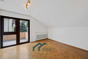 Naturnahe Stadtwohnung mit herrlicher Aussicht, Balkon und Einzelgarage – Die vollständige Adresse der Immobilie erhältst du vom Anbieter., 70329 Rohracker, Stuttgart – Vorschaubild 5