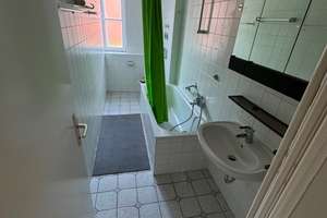 3-Zimmer-Wohnung in Augsburg direkt an der Fuggerei mit Dachterrase (1.OG) – Oberer Graben 23a, 86152 Jakoberstadt-Süd, Augsburg – Vorschaubild 2