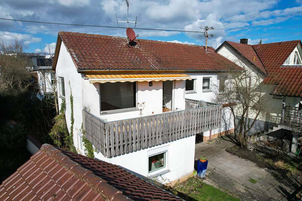 Immobilie in Bad Schussenried - Zwei Haushälften, grenzenlose Möglichkeiten: Wohnen, Vermieten oder Generationen vereinen - Bild 0