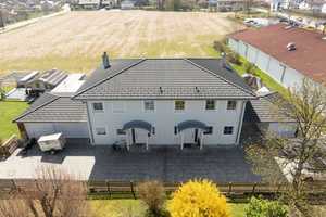 Wohnen mit Stil, Licht und Weitblick: Moderne Doppelhaushälfte in Altenmarkt a.d. Alz – Traunstein (Kreis) – Vorschaubild 2