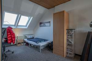 Potenzialstarkes Zweifamilienhaus mit ausgebautem DG – Ideal für Eigennutzer oder Kapitalanleger – Die vollständige Adresse der Immobilie erhältst du vom Anbieter., 41065 Lürrip, Mönchengladbach – Vorschaubild 15