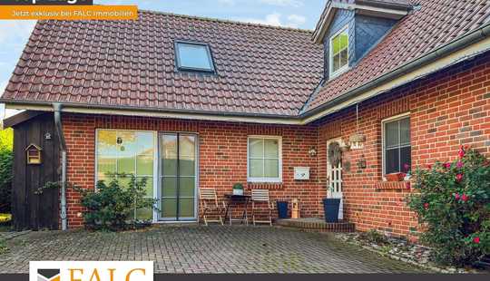 Bild von ***Hochwertiges Einfamilienhaus mit großem Grundstück und traumhaftem Außenbereich***