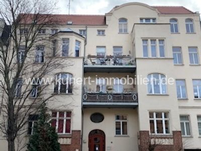 Bezugsfreie 4-Zimmer-DG-Wohnung am halleschen Paulusviertel mit Balkon und Blick zur Pauluskirche