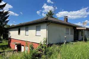 ***Bungalow mit Indoor Pool und ELW in bester Lage*** – Main-Kinzig-Kreis – Vorschaubild 1