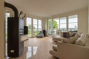 Wohntraum direkt an der Elbe - Exklusive Maisonette mit eigenem Garten, 3 Balkonen & 3 Terrassen – Die vollständige Adresse der Immobilie erhältst du vom Anbieter., 22605 Othmarschen, Hamburg – Vorschaubild 7