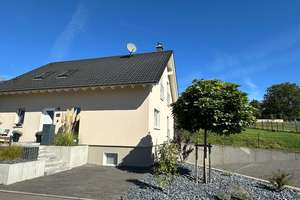 Schickes, energieeffizientes und liebevoll gepflegtes Familiendomizil mit schönem Garten ! Frei nach – Die vollständige Adresse der Immobilie erhältst du vom Anbieter., 54450 Freudenburg – Vorschaubild 2