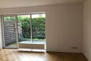 Erdgeschosswohnung mit Terrasse