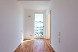 Kompakte 2 Zimmerwohnung nah Mierendorffplatz - Weitblick aus dem 4. Obergeschoss – Osnabrücker Straße 27, 10589 Charlottenburg, Berlin – Vorschaubild 9