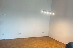 Attraktive 4-Zimmer-Wohnung in Top-Lage – nahe Herzogpark und Englischem Garten (Erbpacht) – Lohengrinstraße 4-12, 81925 Herzogpark, München – Vorschaubild 3