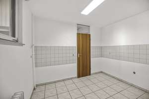 3-Zimmer-Wohnung in Freiburg-Betzenhausen: Balkon, Tiefgaragenplatz, Parkett & Stadtbahn vor der Tür – 79114 Alt-Betzenhausen, Freiburg im Breisgau – Vorschaubild 21