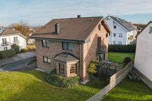 Ruhig gelegenes Einfamilienhaus in attraktiver Wohnlage / Königswinter (Thomasberg) – Die vollständige Adresse der Immobilie erhältst du vom Anbieter., 53639 Königswinter – Vorschaubild 5