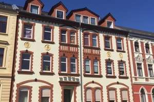 Großzügige Familienwohnung ! Toll renoviert - Sonnenbalkon inklusive