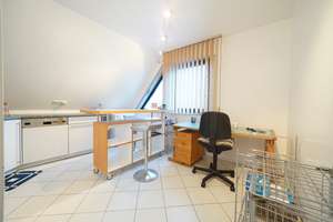 Möblierte Dachgeschosswohnung in idyllischer Lage – Die vollständige Adresse der Immobilie erhältst du vom Anbieter., 51107 Rath/Heumar, Köln – Vorschaubild 16