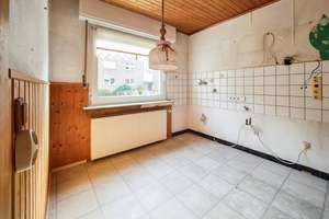 Willkommen zuhause: Renovierungsbedürftiges Reiheneckhaus samt Garten, Garage und Freistellplatz – Die vollständige Adresse der Immobilie erhältst du vom Anbieter., 47226 Bergheim, Duisburg – Vorschaubild 5