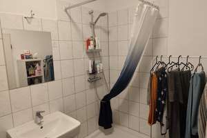 Perfekt für eine WG! Großzügige 4-Zimmer-Wohnung mit Einbauküche & Terrasse in City-Nähe – Kaiserstraße 4-6, 26122 Bahnhofsviertel, Oldenburg (Oldenburg) – Vorschaubild 6