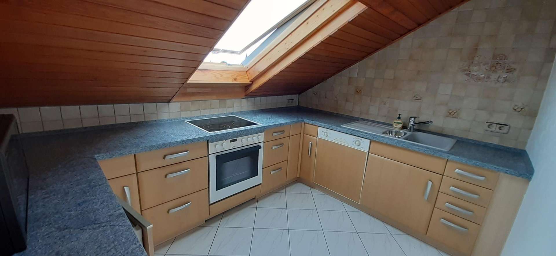 Immobilie in Spraitbach - 3-Familienhaus in Spraitbach (Raum Schwäbisch Gmünd)-mit Sauna & Doppelgarage - Bild 1