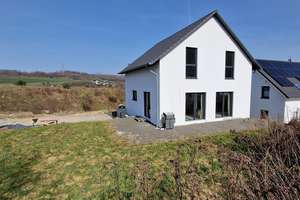 Energieeffizientes freistehendes Einfamilienhaus mit 6 Zimmern – Die vollständige Adresse der Immobilie erhältst du vom Anbieter., 51674 Wiehl – Vorschaubild 28