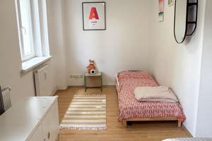 Charmante 3-Zimmer-Altbauwohnung mit zwei Balkonen und großem Gemeinschaftsgarten in Prenzlauer Berg – Werner-Kube-Straße 18, 10407 Prenzlauer Berg, Berlin – Vorschaubild 10