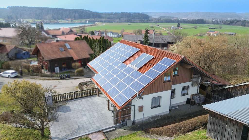 Immobilie in Kronburg - Einfamilienhaus mit Einliegerwohnung und wundervoller Aussicht in Kronburg-Kardorf! - Bild 3