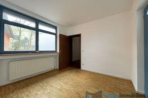 Geräumiges Zweifamilienhaus mit Balkon, Garten und Carport – Die vollständige Adresse der Immobilie erhältst du vom Anbieter., 65779 Kelkheim (Taunus) – Vorschaubild 14