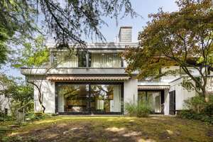 EIN BESONDERES MID CENTURY FAMILIENDOMIZIL IN EXPONIERTER LAGE  VON DÜSSELDORF-UNTERBACH