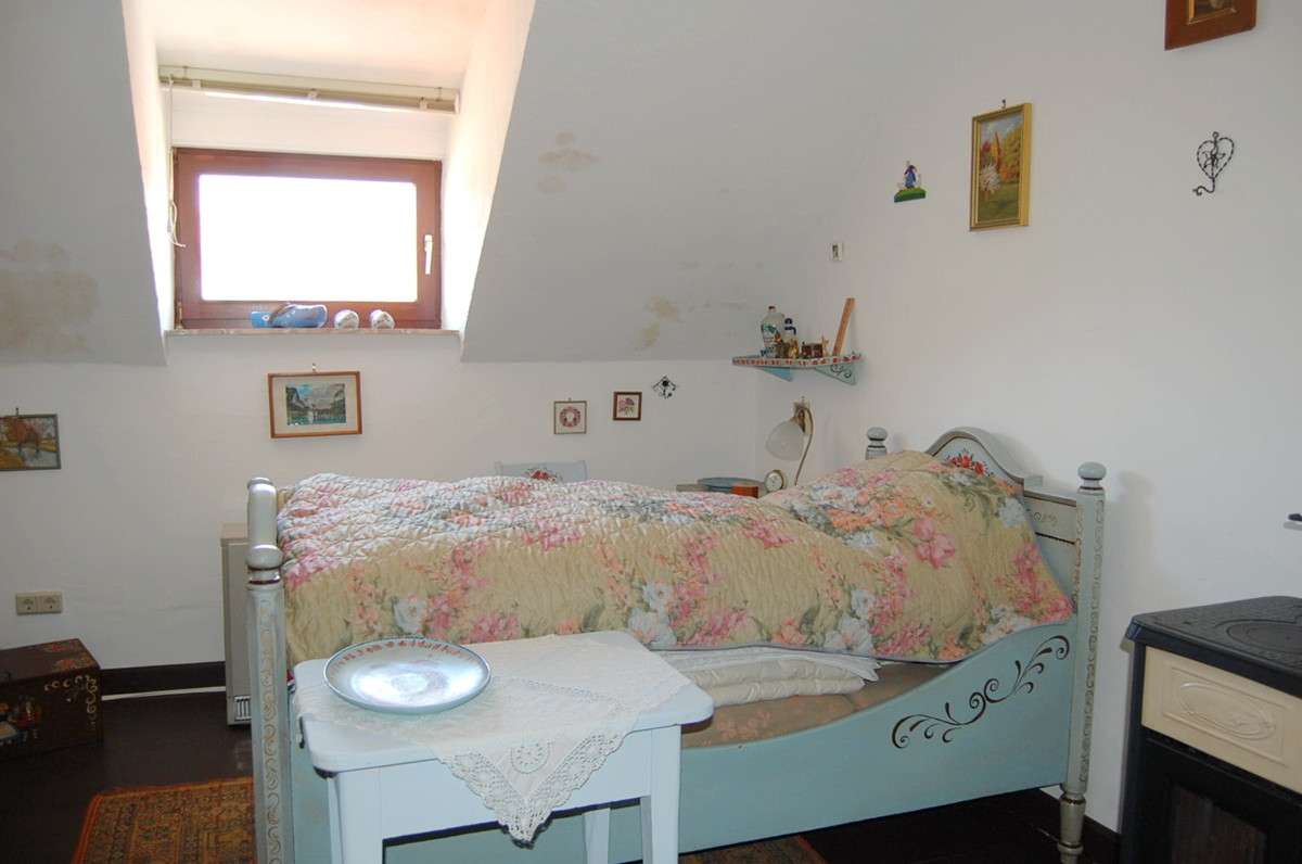 Immobilie in Duingen - Historisches Wohnhaus mit 3 WE und  Nebengebäuden- Ihr Angebot? - Bild 1