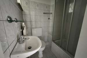 Charmante 3-Zimmer-Wohnung mit Balkon in Duisburg-Wanheimerort – ideal für Singles oder Paare – Im Schlenk 135, 47055 Wanheimerort, Duisburg – Vorschaubild 4