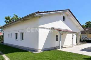 Barrierefreies Wohnen in ruhiger Lage – Bungalow mit Süd-Terrasse, Garten & Garage – Die vollständige Adresse der Immobilie erhältst du vom Anbieter., 84508 Burgkirchen an der Alz – Vorschaubild 3