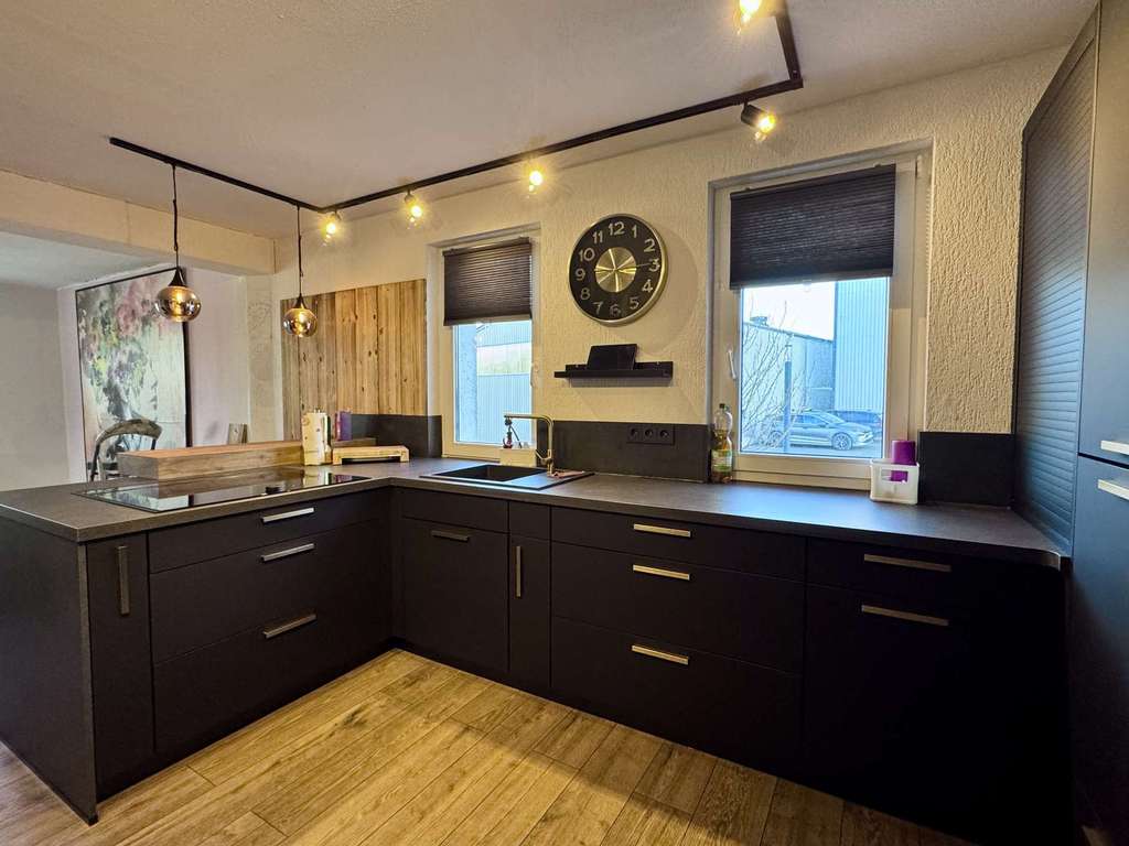 Immobilie in Brand-Erbisdorf - Renoviertes Wohnhaus mit flexiblem Wohnkonzept und stabiler Zusatzeinnahme - Bild 2