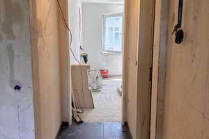 Erstbezug nach Komplettsanierung | Neue Einbauküche | Balkon ins Grüne | Parkett – Bauernfeindstr. 18, 80939 Freimann, München – Vorschaubild 8