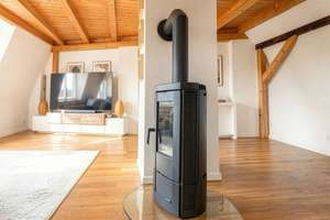 +++ Traumhafte Maisonettewohnung im Landhausstil mit Balkon, Parkett und Kamin +++ – Die vollständige Adresse der Immobilie erhältst du vom Anbieter., 1465 Langebrück, Dresden – Vorschaubild 14