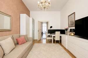 Stilvoll sanierter Altbauklassiker im Herzen Berlins – Die vollständige Adresse der Immobilie erhältst du vom Anbieter., 10405 Prenzlauer Berg, Berlin – Vorschaubild 3