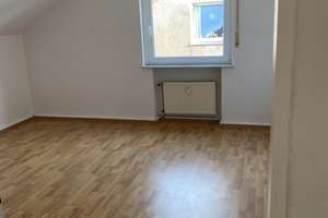 Hell und einladend: Top geschnittene Dachgeschoss-Wohnung in guter Wohngegend zum 1.9. – Leimkuhle 37, 44309 Brackel (Ortsteil), Dortmund – Vorschaubild 3