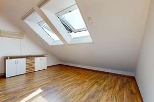 Privates Refugium mit Galerie, Kamin und eingewachsenem Garten – 60435 Preungesheim, Frankfurt am Main – Vorschaubild 8