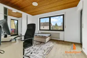 ImmoSpace *** TRAUMHAFTES WOHNEN IN RUHIGER LAGE ***DOPPELHAUSHÄLFTE MIT GARTEN *** – Augsburg (Kreis) – Vorschaubild 15