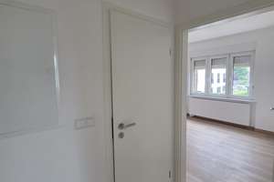 Stilvoll modernisiert: 2-Zimmer-Wohnung in Berlin-Marzahn – Am Schmeding 23, 12685 Marzahn, Berlin – Vorschaubild 4